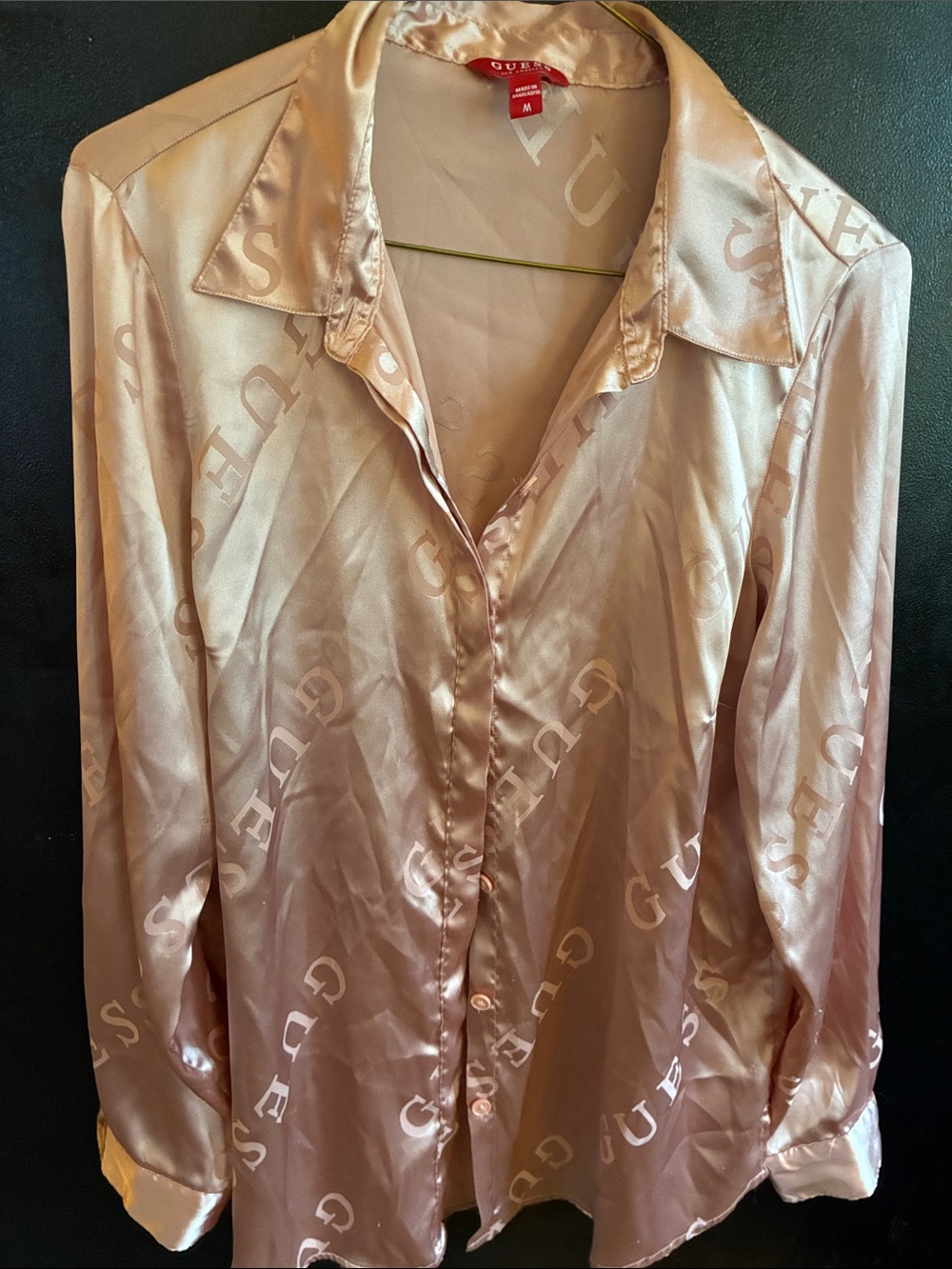 GUESS Rose Satin Logo-Print Button-Down Shirt M